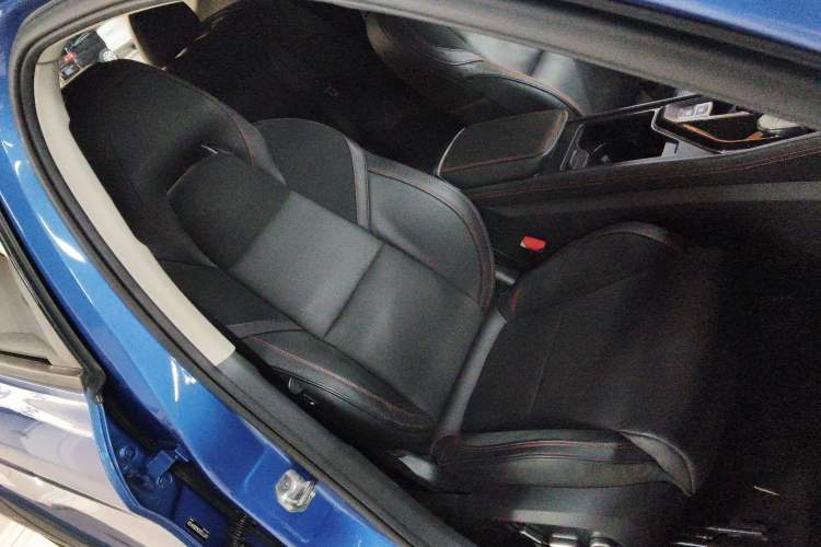 Used Lynk & Co 02 2018 1.5T DCT Two-Wheel Drive Pro Version China V Emission Standard
