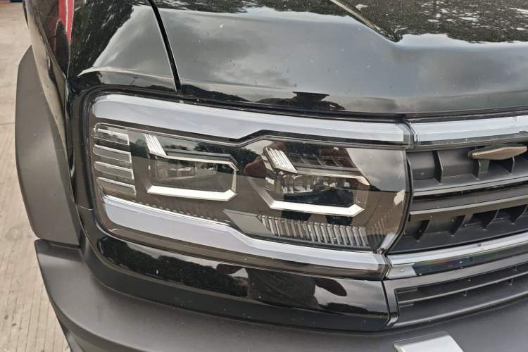 Used Formula Leopard 5 2023 Navigator Edition