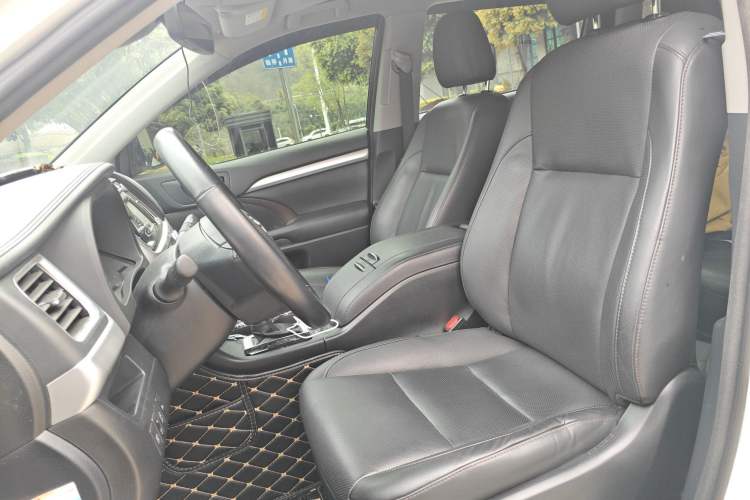 Used Toyota Highlander 2018 2.0T Four-Wheel Drive Luxury Edition 7 Seats China V Emission Standard