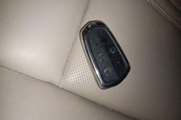 Used Cadillac SRX 2015 3.0L Elite Model Vehicle Key