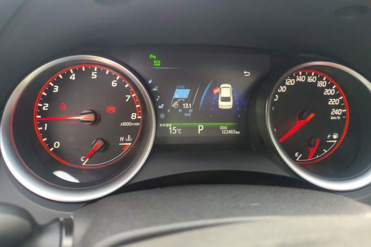 Used Toyota Camry 2018 2.5S Fēngshàng Edition Odometer Close Up