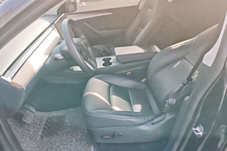 Used Tesla Model Y 2021 Standard Range Rear-Wheel Drive Version Left Front Seat