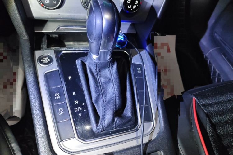 Used Volkswagen Magotan 2017 280TSI DSG Comfort Model Gear Lever