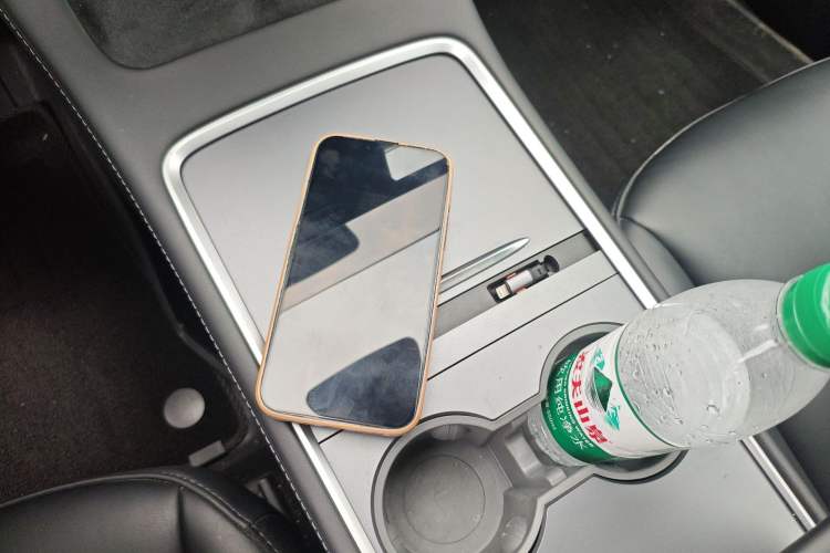 Used Tesla Model Y 2023 Rear-Wheel-Drive Version