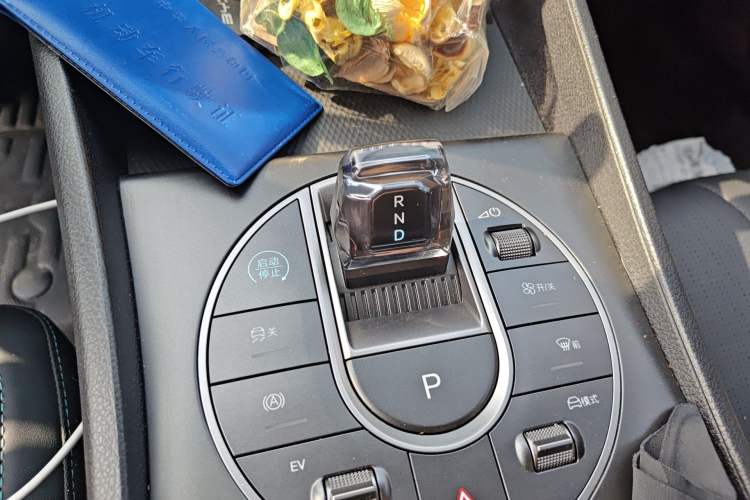 Used BYD Seal 05 DM-i 2025 DM-i Smart Drive 55KM Luxury Model Gear Lever