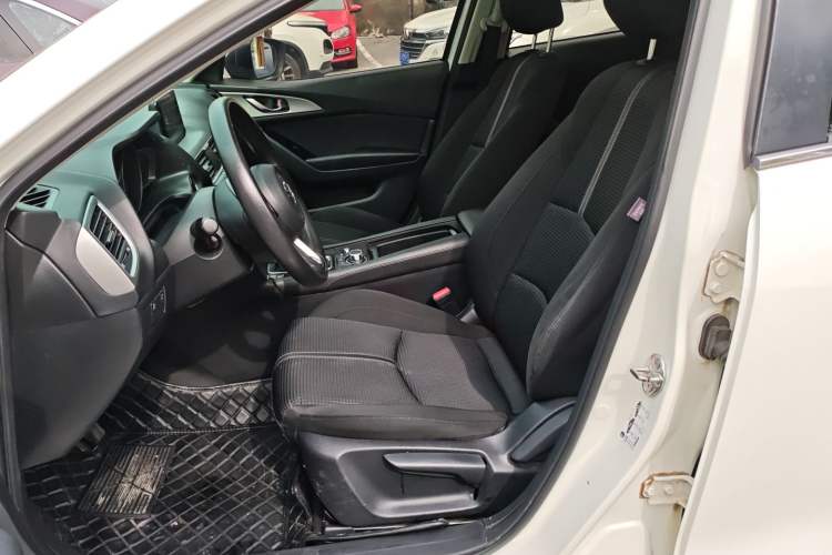 Used Mazda 3 Axela 2017 Sedan 1.5L Automatic Luxury Model Emission Standard China V Left Front Seat