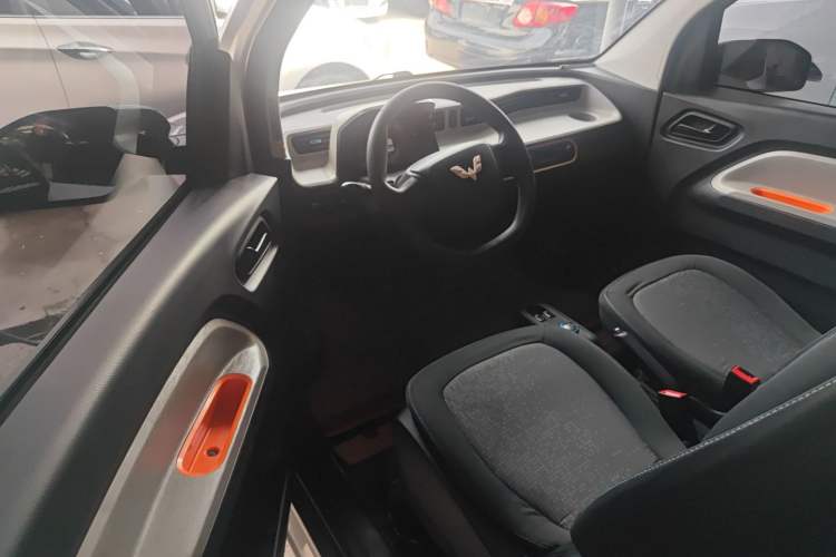 Used Wuling Hongguang MINIEV 2020 Freedom Version Lithium Iron Phosphate Driver Seat