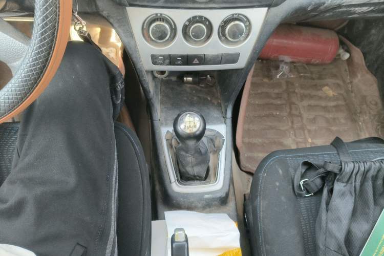 Used CHANGAN KAICHENG Ounuo S 2012 1.3L Base Version