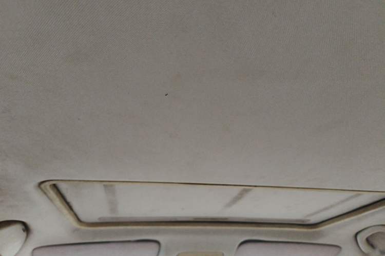 Used Brilliance H330 2013 1.5L Manual Luxury Model Headliner