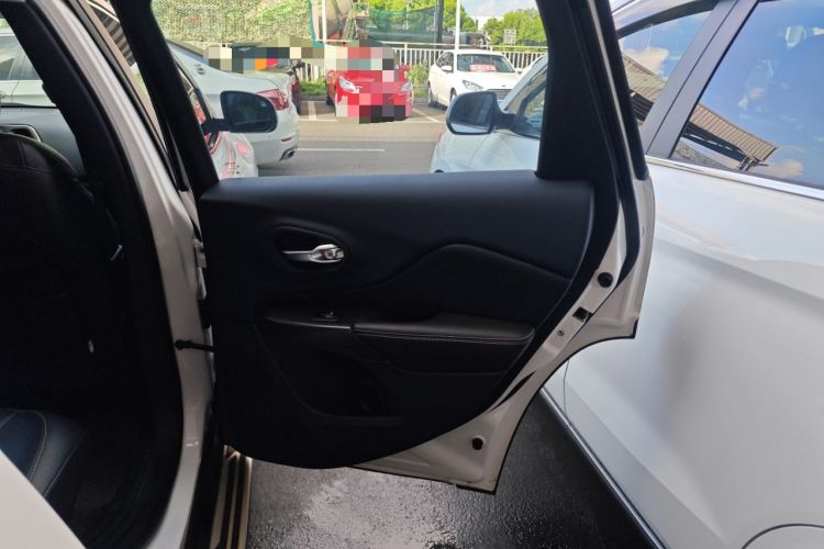 Used Jeep Cherokee 2016 2.4L Leading Edition