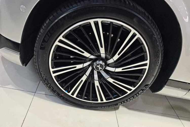 Used XPeng G9 2022 570 Max Left Front Wheel Hub