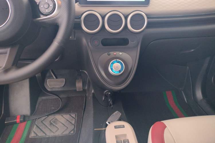 Used ORA Black Cat 2021 351 km Luxury Version Gear Lever