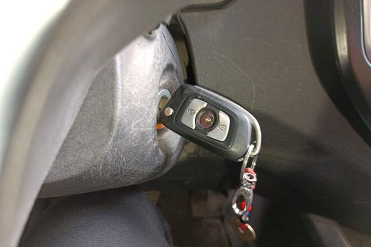 Used Jinbei Hiace King 2021 2.0L City Transport King Series Express Model Standard Top 6-Seater 1TZS Vehicle Key