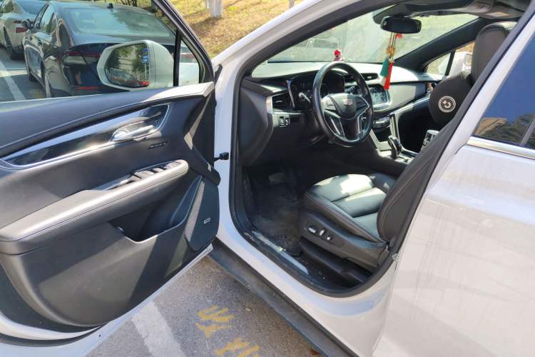 Used Cadillac XT5 2022 2.0T Two-Wheel Drive Luxury Version