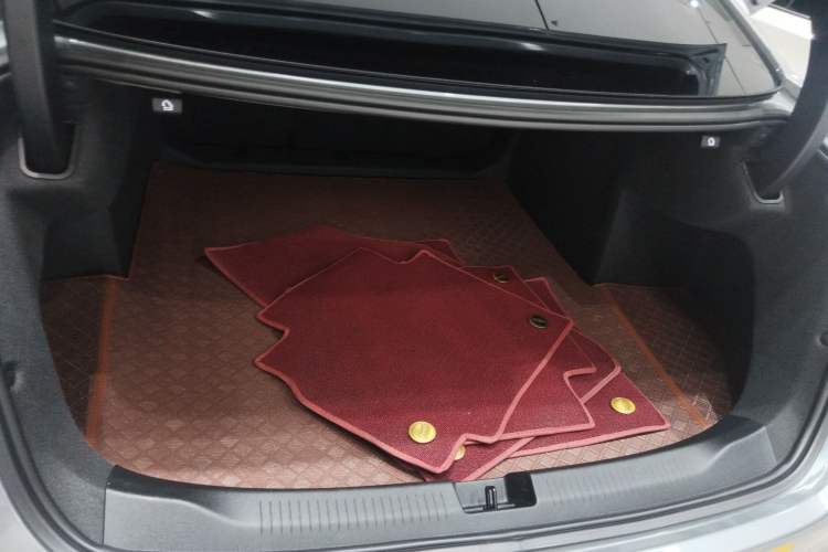 Used Buick LaCrosse 2023 28T Prestige Edition Trunk