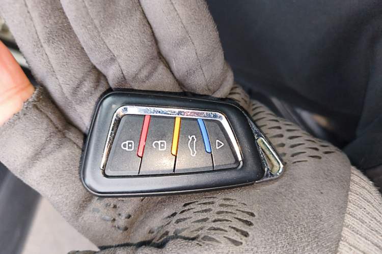 Used Dodge Journey 2013 2.4L Two-Wheel Drive Luxury Version