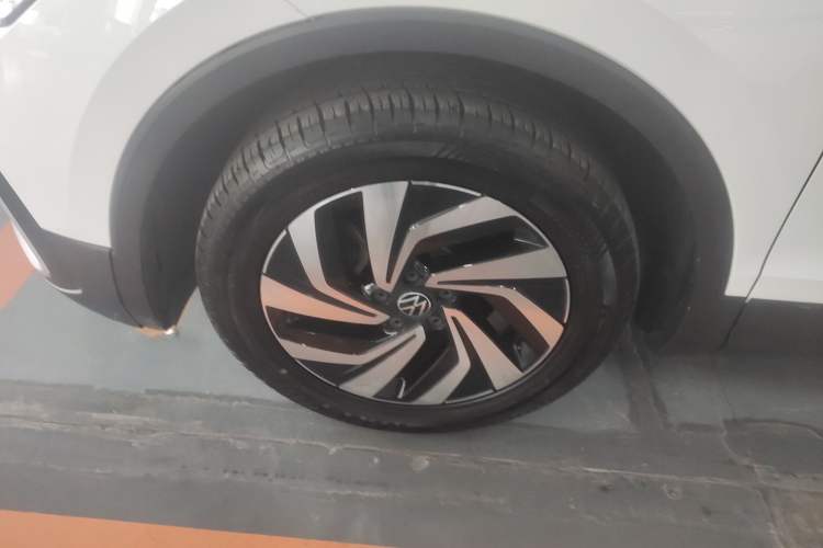 Used Volkswagen Tiguan L 2024 300TSI Automatic Two-Wheel Drive Smart Edition
