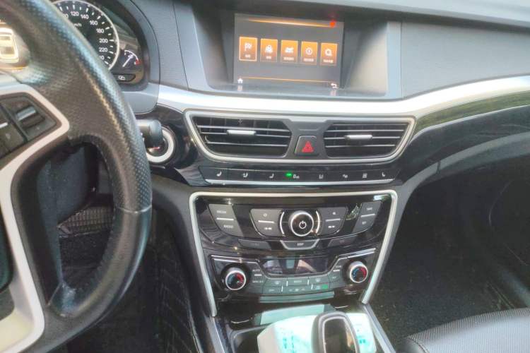 Used Geely Auto Emgrand GT 2015 1.8T Flagship Model
