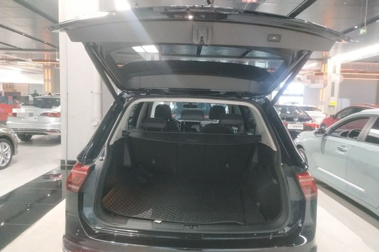 Used Volkswagen Tiguan L 2022 330TSI Automatic Two-Wheel Drive R-Line Enhanced Edition
