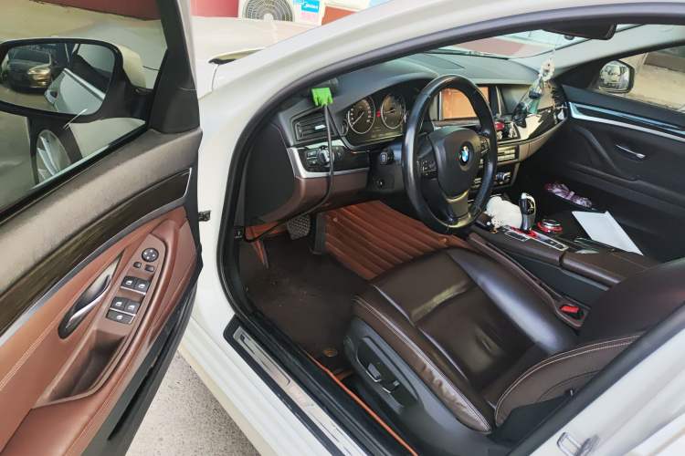 Used BMW 5 Series 2014 525Li Luxury Design Package Driver Seat