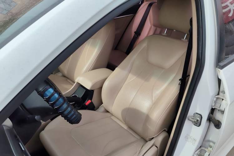 Used Geely Auto Emgrand 2017 Sedan Million Edition 1.5L Manual Luxury Model