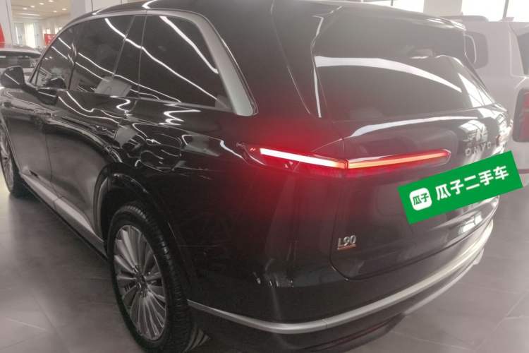 Used ONVO Luxeed L90 2025 Model—Ultra Six-Seater Version Rear Left 45 Deg