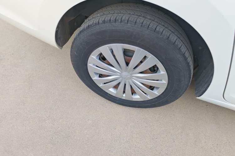 Used Volkswagen Santana 2016 1.4L Manual Fashion Edition Right Rear Wheel Hub