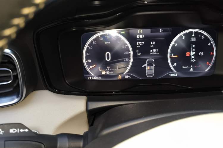 Used Lynk & Co 01 2017 2.0T Two-Wheel Drive Zhaopu Version Odometer Close Up