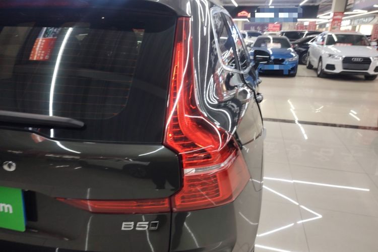 Used Volvo XC60 2022 B5 4x4 Zhiyi Luxury Edition
