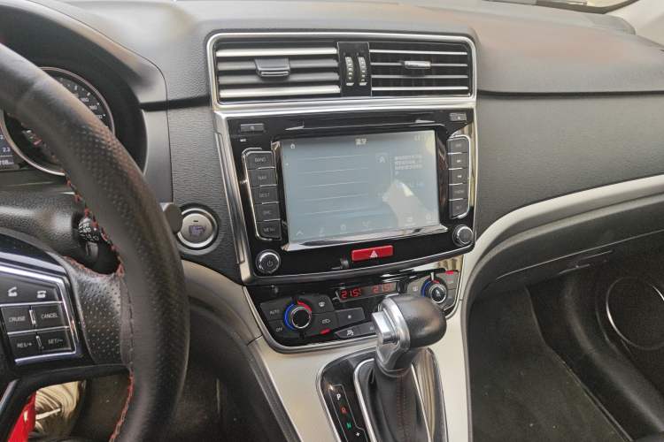 Used Haval H6 2015 Sport Edition 1.5T Automatic Two-Wheel Drive Luxury Model
