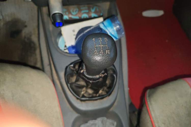 Used Wuling Hongguang 2010 1.2L Base Version China IV Standard Gear Lever