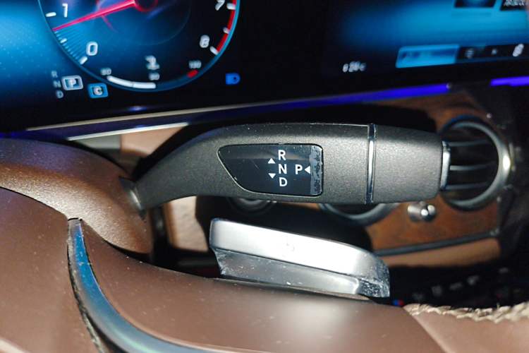 Used Mercedes-Benz E-Class 2023 Facelift E 260 L