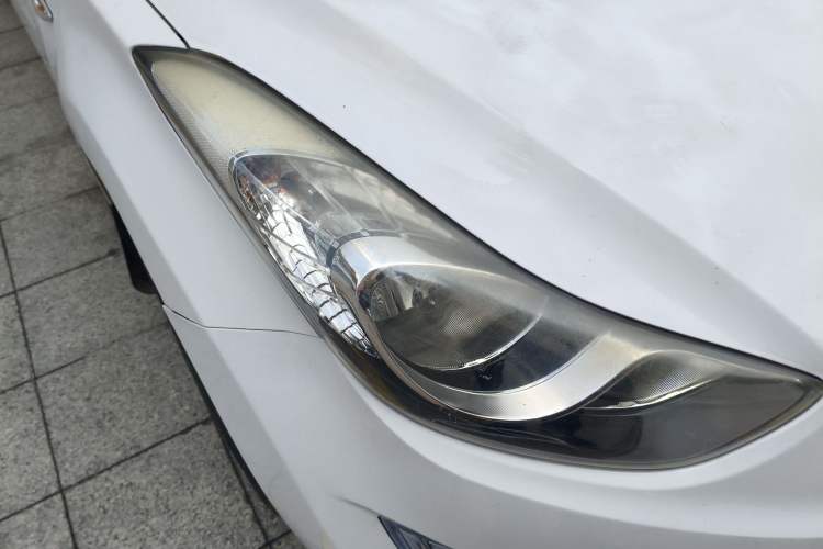 Used Hyundai Elantra (5th Generation / Langdong) 2015 1.6L Manual Fashion Edition
