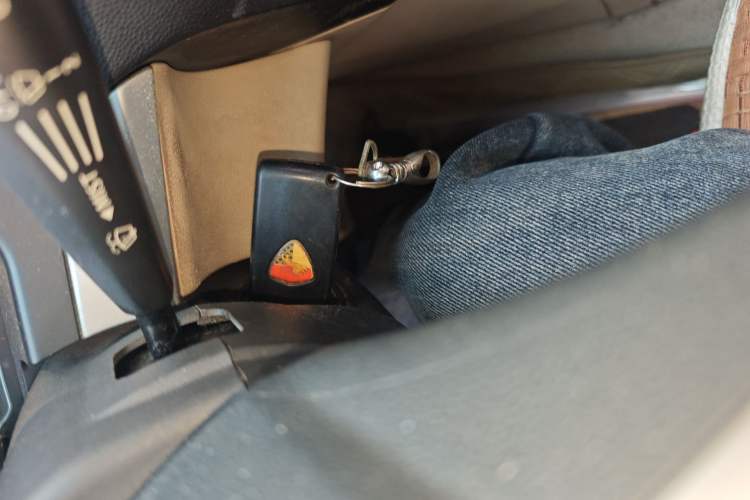 Used Lotus L5 2011 Sedan 1.6L Automatic Fashion Edition Vehicle Key