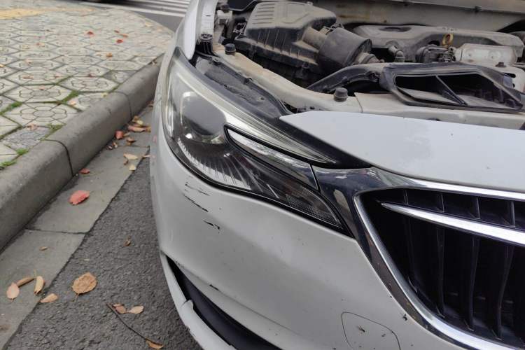 Used Buick GT 2018 15T Dual-Clutch Elite Model China V Standard Right Front Headlight