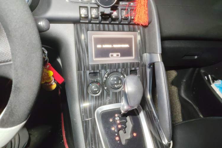 Used Peugeot 3008 2015 1.6THP Automatic Prestige Edition
