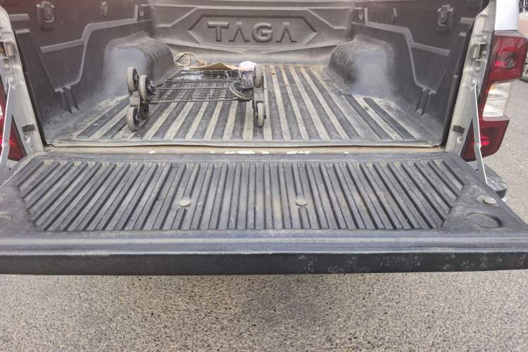 Used Isuzu TAGA 2018 3.0T Two-Wheel Drive Elite Edition