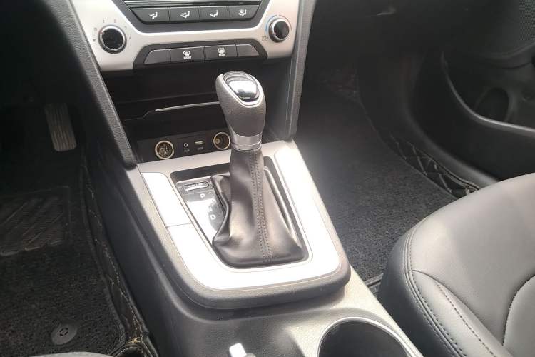 Used Hyundai Elantra (6th Generation / Lingdong) 2016 1.6L Automatic ZhiXuan – Elite Version
