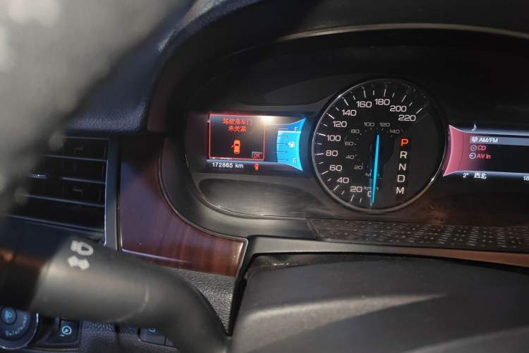 Used Ford Edge 2011 3.5L Zunrui Model Odometer Close Up