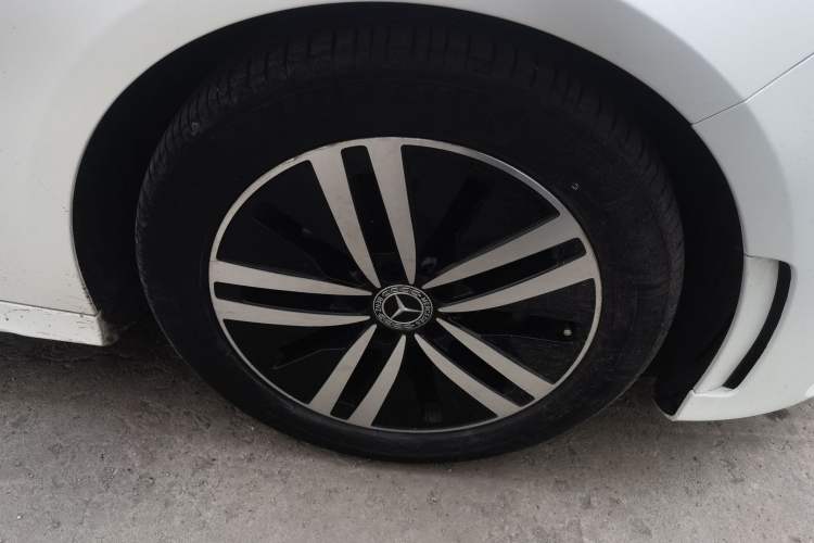 Used Mercedes-Benz A-Class 2019 A 180 L Sport Sedan Right Front Wheel Hub