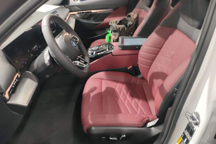 Used BMW i5 2025 eDrive 40L M Sport Package
