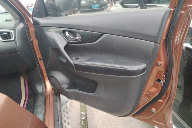 Used Nissan X-Trail 2014 2.5L CVT Luxury Edition 4WD
