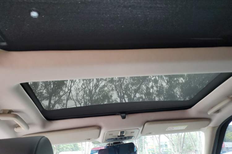 Used Land Rover Freelander 2 2015 2.0T Si4 XS Collection Edition Headliner