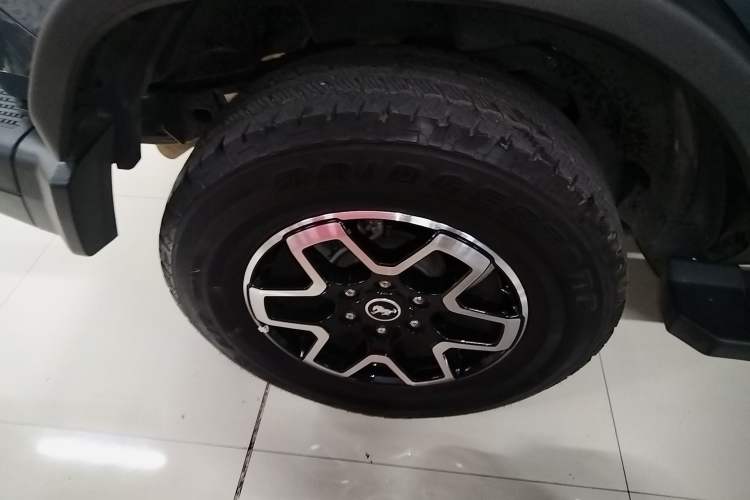 Used Ford Bronco 2024 2.3T Long Beach Right Rear Wheel Hub