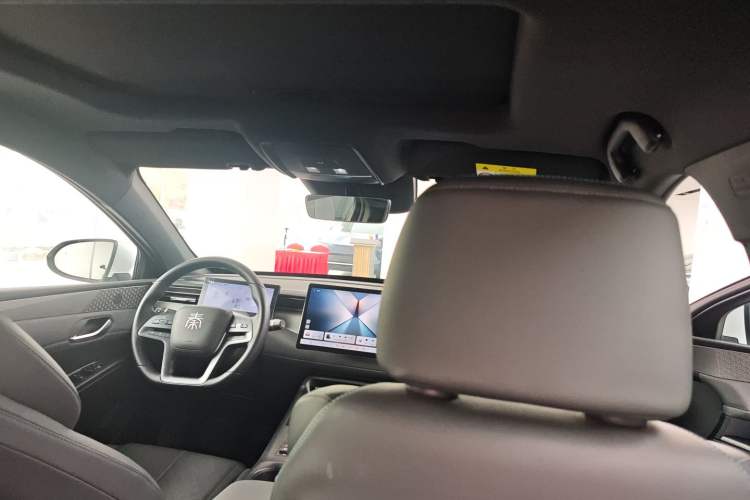 Used BYD Qin PLUS 2025 DM-i Smart Drive 120KM Superior Model