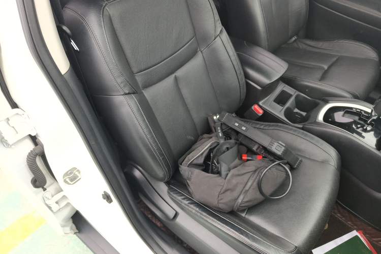 Used Nissan X-Trail 2020 2.0L XL ITS CVT 2WD SmartConnect Comfort Edition Right Front Seat