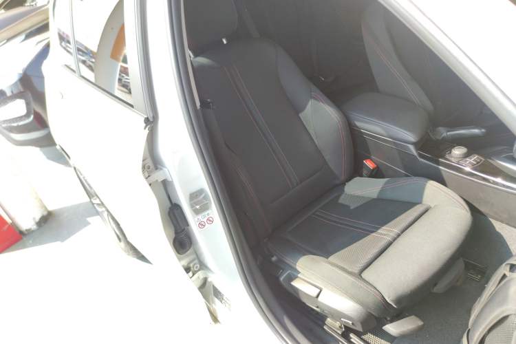 Used BMW 1 Series 2018 118i Sport Design Package Right Front Seat