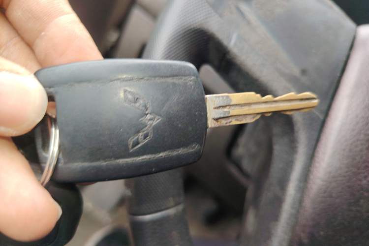 Used Wuling Rongguang V 2016 1.5L Standard Version Vehicle Key