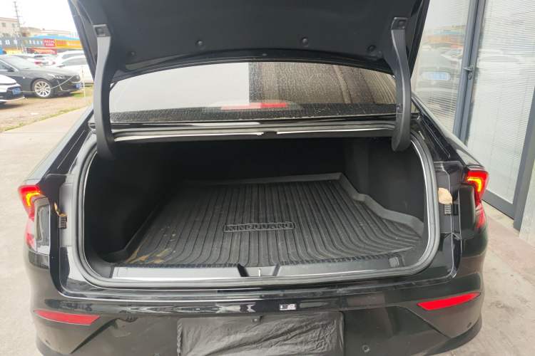 Used Wuling Xingguang 2024 Co-Creation Edition 150 Flagship Model Trunk