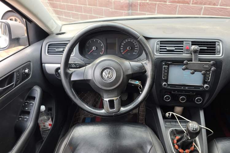 Used Volkswagen Sagitar 2014 1.6L Manual Comfort Model